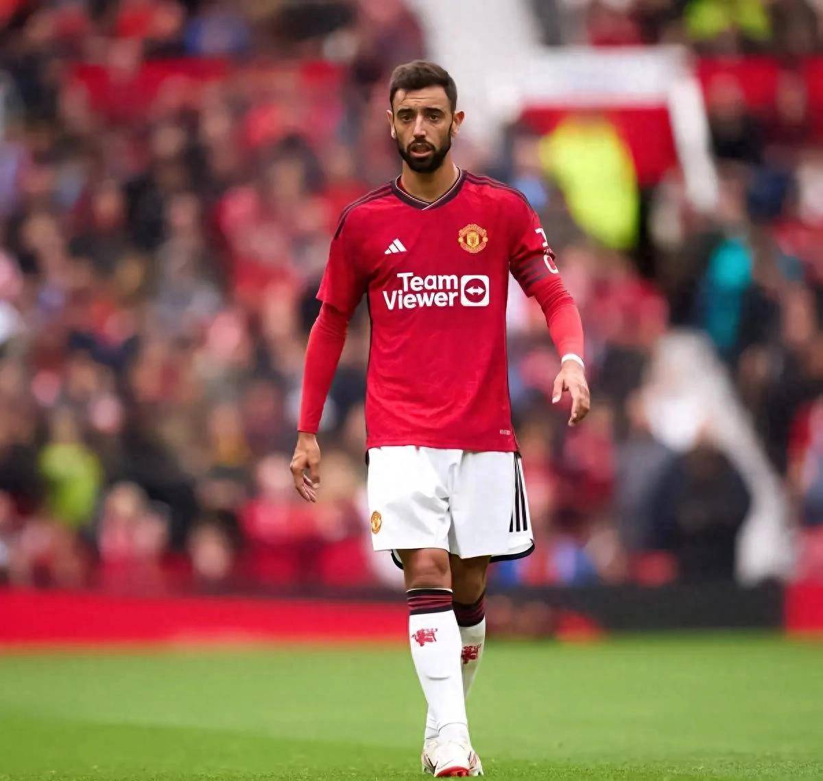 开云体育官网-曼联不敌热刺埃尔南德斯进球无效主帅索尔斯克亚怒批裁判的简单介绍