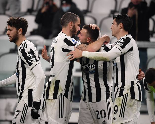 包含尤文图斯大将加盟AC米兰,引发球迷疯狂讨论转会原因的词条 包含尤文图斯大将加盟AC米兰,引发球迷疯狂讨论转会原因的词条