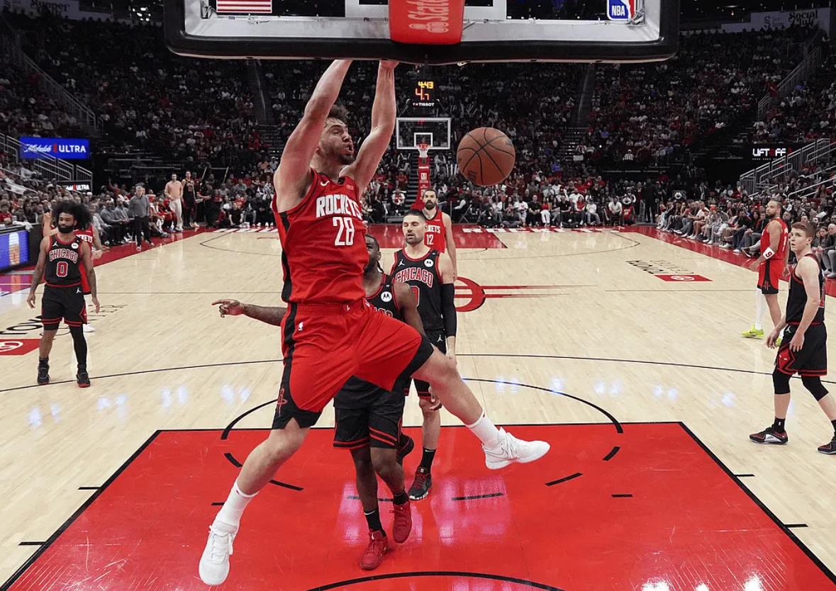 掘金横扫公牛,取得三连胜的简单介绍 掘金横扫公牛,取得三连胜的简单介绍