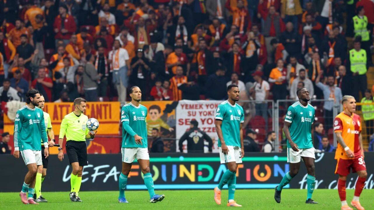 利物浦不敌瓦伦西亚,英超球队遭遇困境 利物浦不敌瓦伦西亚,英超球队遭遇困境