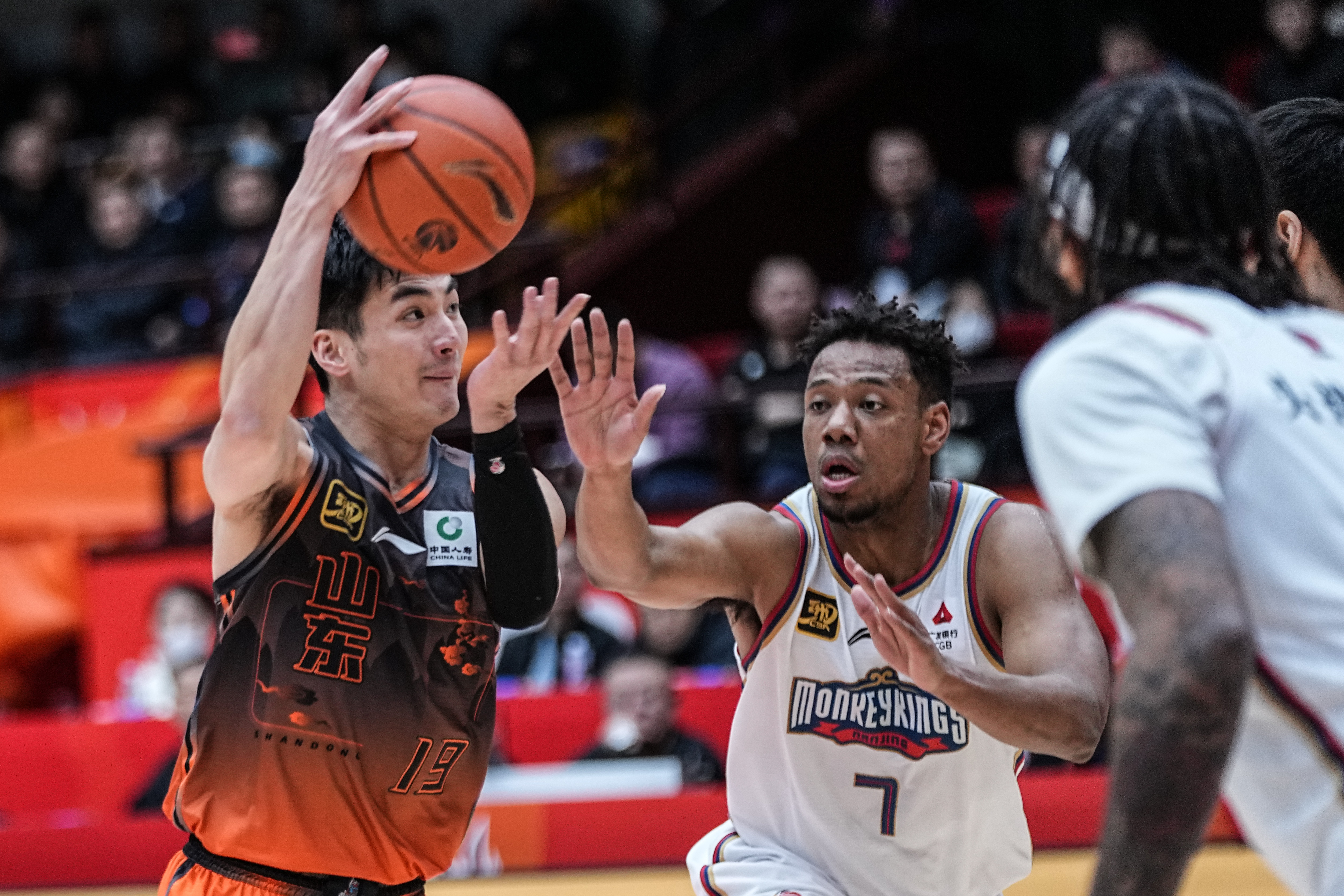 开云体育官网-关于山东队众将备战下一场比赛，士气高涨的信息