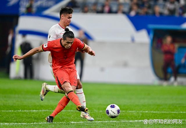 关于球队在艰难的比赛中拼尽全力展现出了不放弃的精神的信息